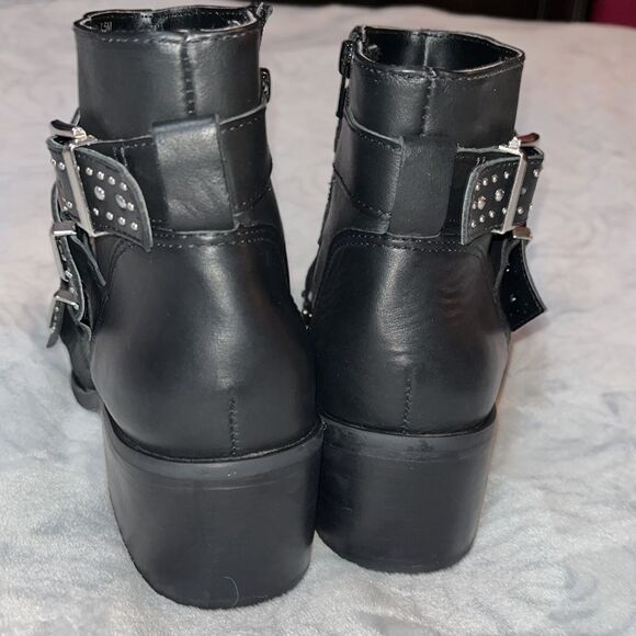 Steve Madden Glori black studded motorcycle booties. 71/2. - Picture 7 of 10